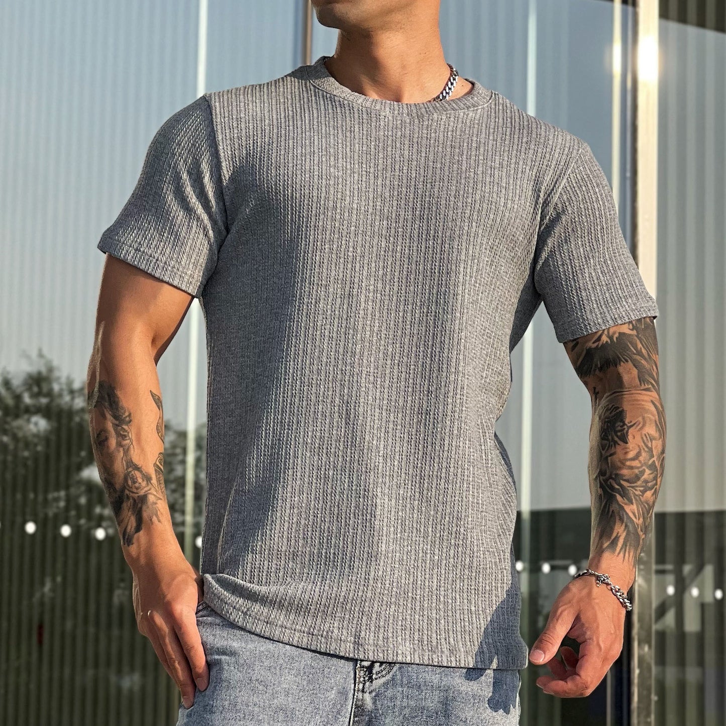 Sleek Sports & Leisure Tee: Slim Fit, Breathable Stretch for Every Season
