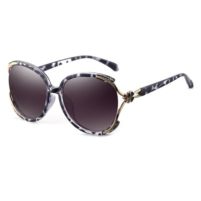 Chic Polarized Sunglasses for Women: Perfect for Travel & Parties