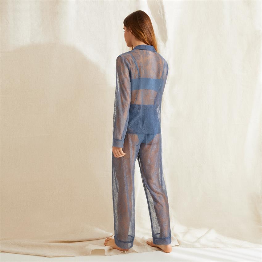 Elegant Lace Two-Piece Homewear Set with Delicate Fishnet Details