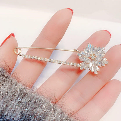 Sparkling Snowflake Brooch - ForVanity pins & brooches, women's jewellery & watches Brooches